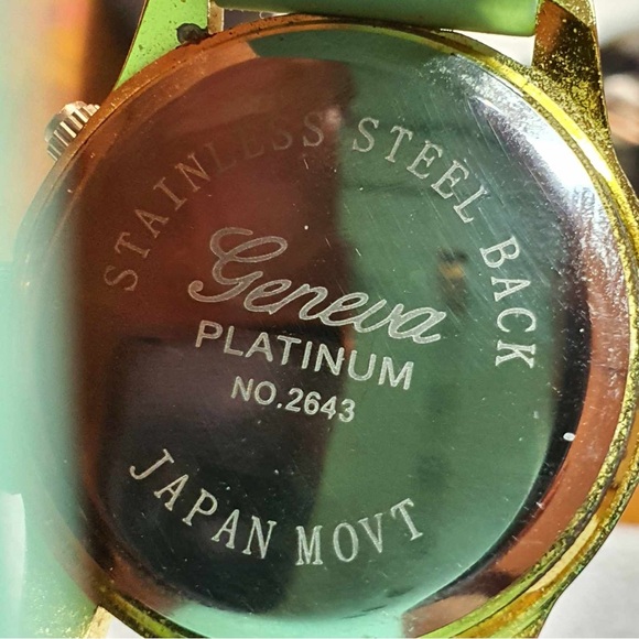 🦋10/$20🦋 Geneva Platinum #2643 Turquoise/Goldtone Silicone Women's Watch - Picture 4 of 4